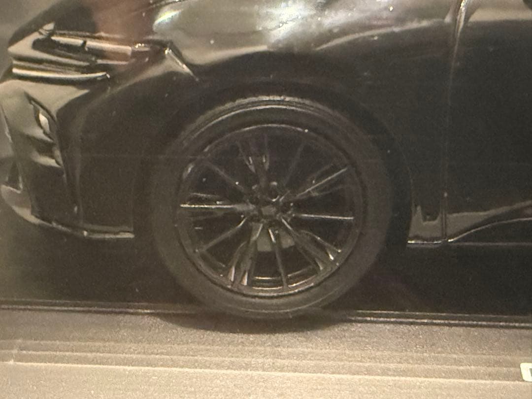 クラウンスポーツ　PHEV 版　ブラック　内装レッド　カラーサンプル　非売品