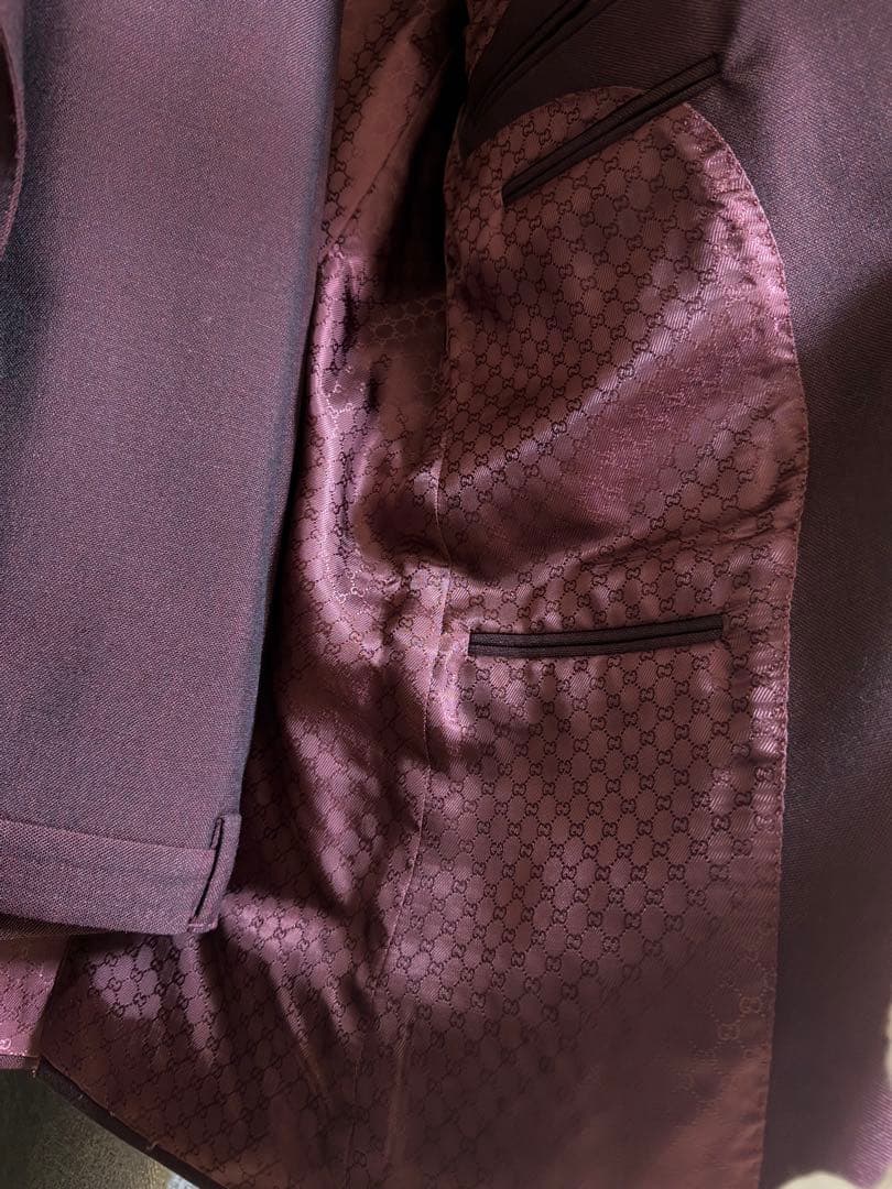 【GUCCI 】メンズ スーツ赤(上下) 美品