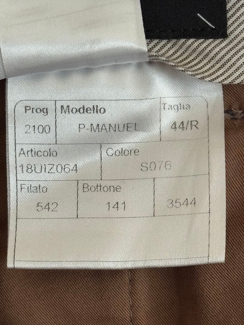 ［美品］TAGLIATORE(タリアトーレ) グレーウールスラックス