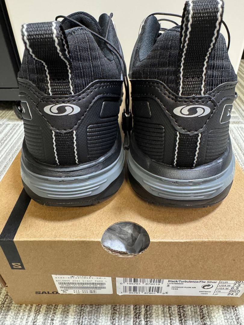 美品✨SALOMON ブラックスニーカー 24.5cm