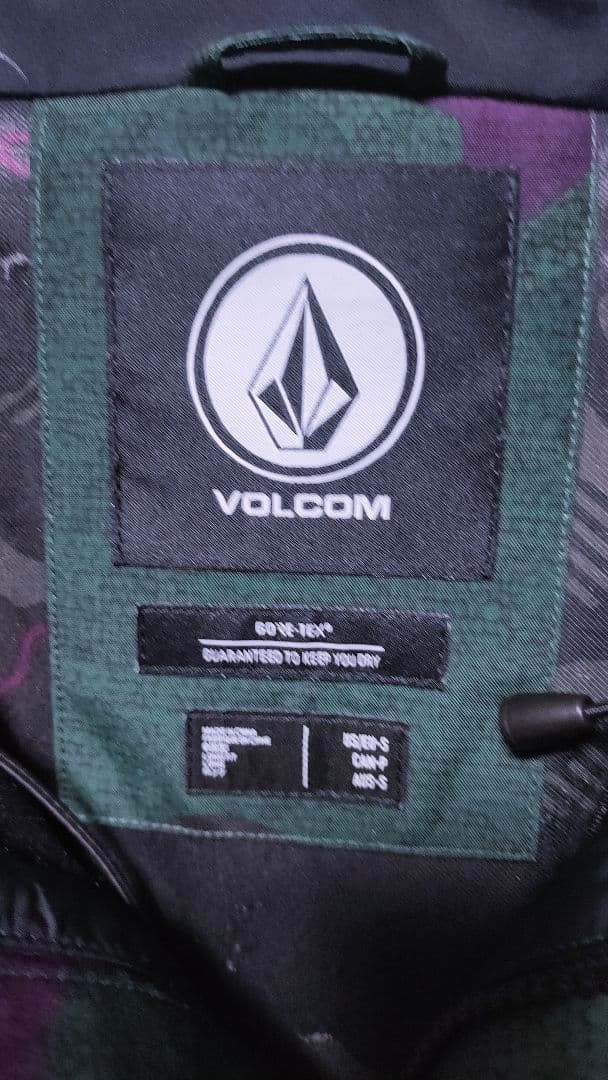 【ボルコム VOLCOM】スノーボードウェア ゴアテックス 総柄 レディース