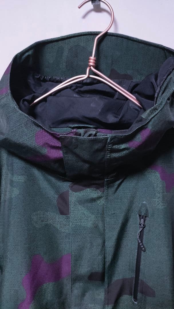 【ボルコム VOLCOM】スノーボードウェア ゴアテックス 総柄 レディース