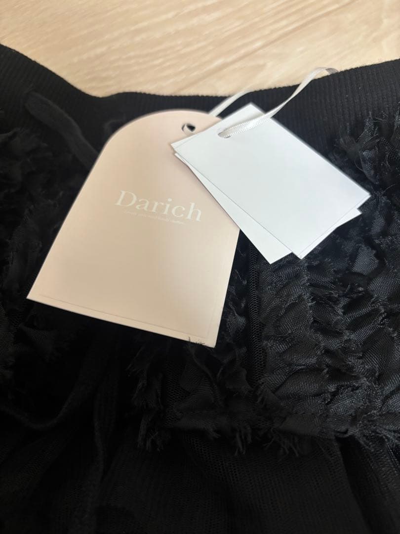 フリルブラックミニスカート