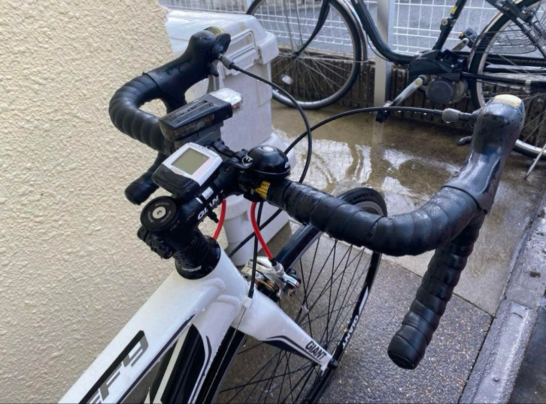 ホワイトアルミロードバイク サイクルコンピュータ付き