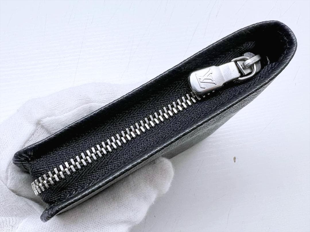 ほぼ未使用　ルイヴィトン　タイガ　ポルトモネビエジップ　財布　M30672