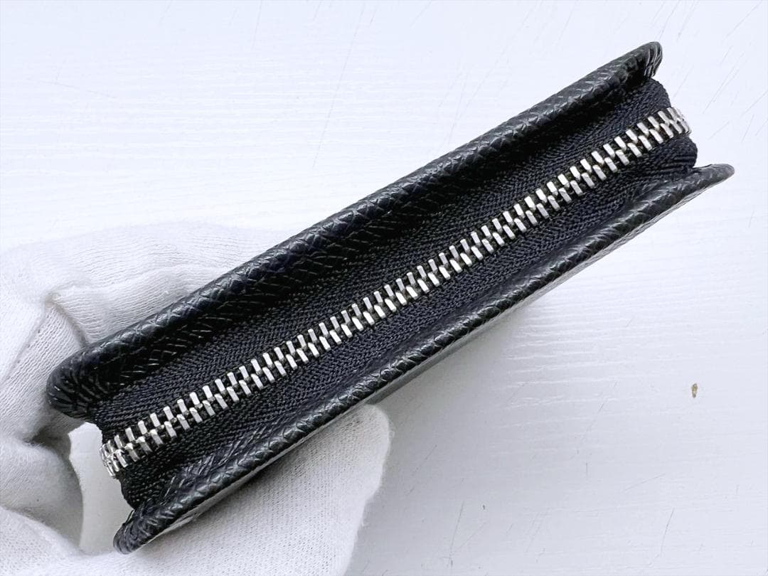 ほぼ未使用　ルイヴィトン　タイガ　ポルトモネビエジップ　財布　M30672