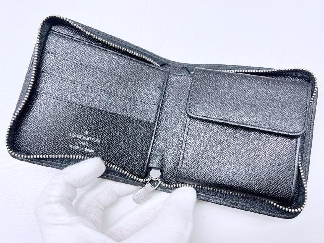 ほぼ未使用　ルイヴィトン　タイガ　ポルトモネビエジップ　財布　M30672