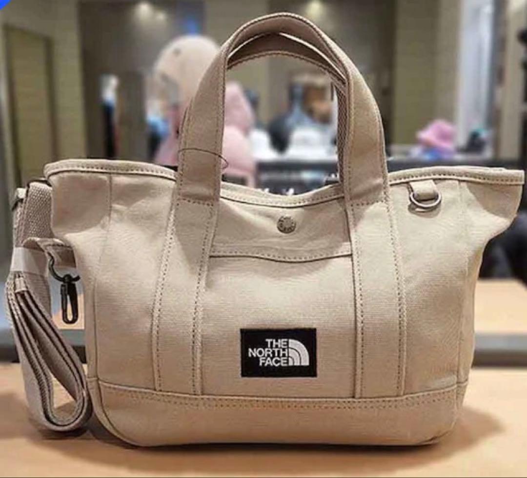 ☆*☆様 THE NORTH FACE ベージュ　ショルダーバッグ日本未入荷！海