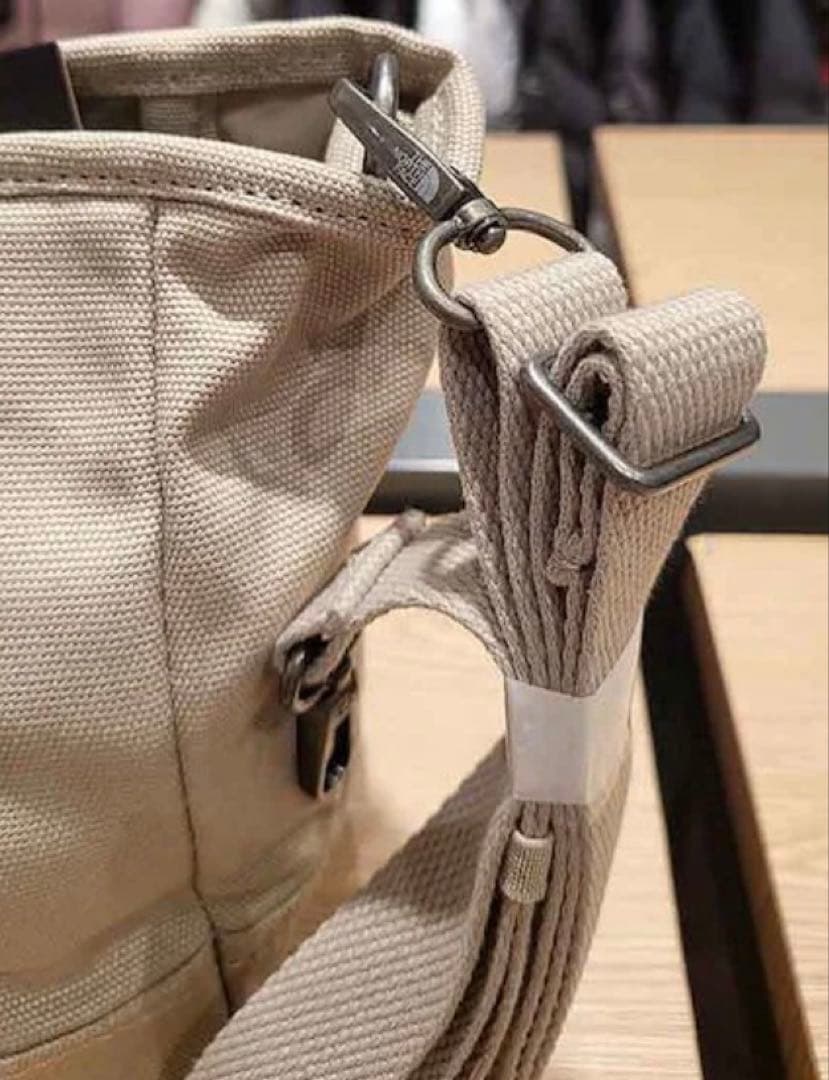 ☆*☆様 THE NORTH FACE ベージュ　ショルダーバッグ日本未入荷！海