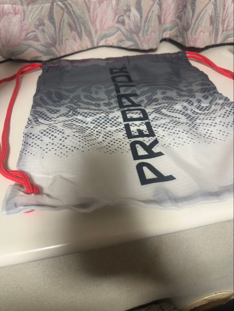 アディダス プレデターマニア復刻盤