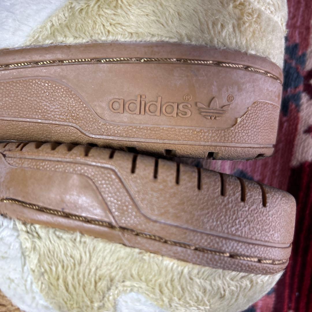 Jeremyscott&adidasハイカットスニーカー ベージュ