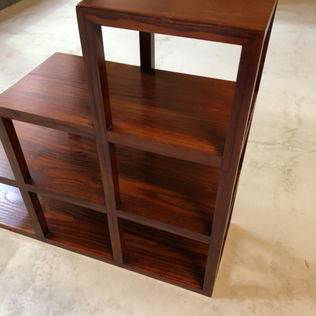 アンティーク　飾り棚　階段棚　アシンメトリー　木製　三段棚　ティスプレイ