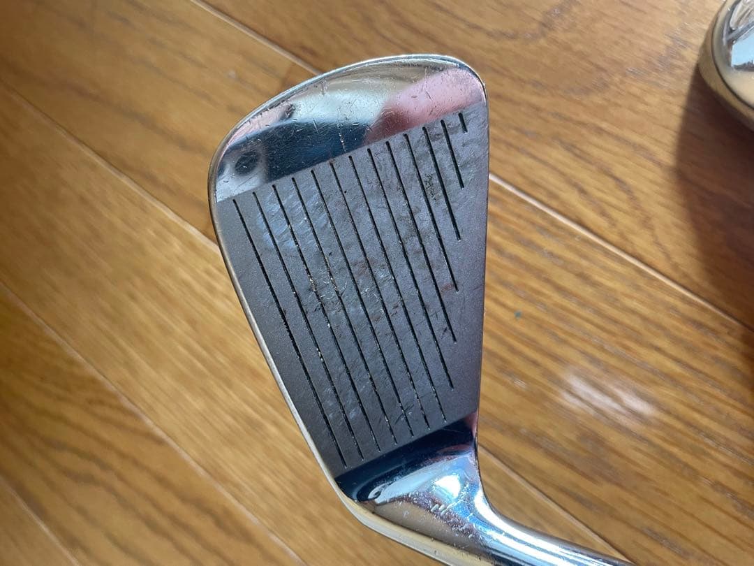 ADAMSGOLFのゴルフキャディバッグとアイアンセット