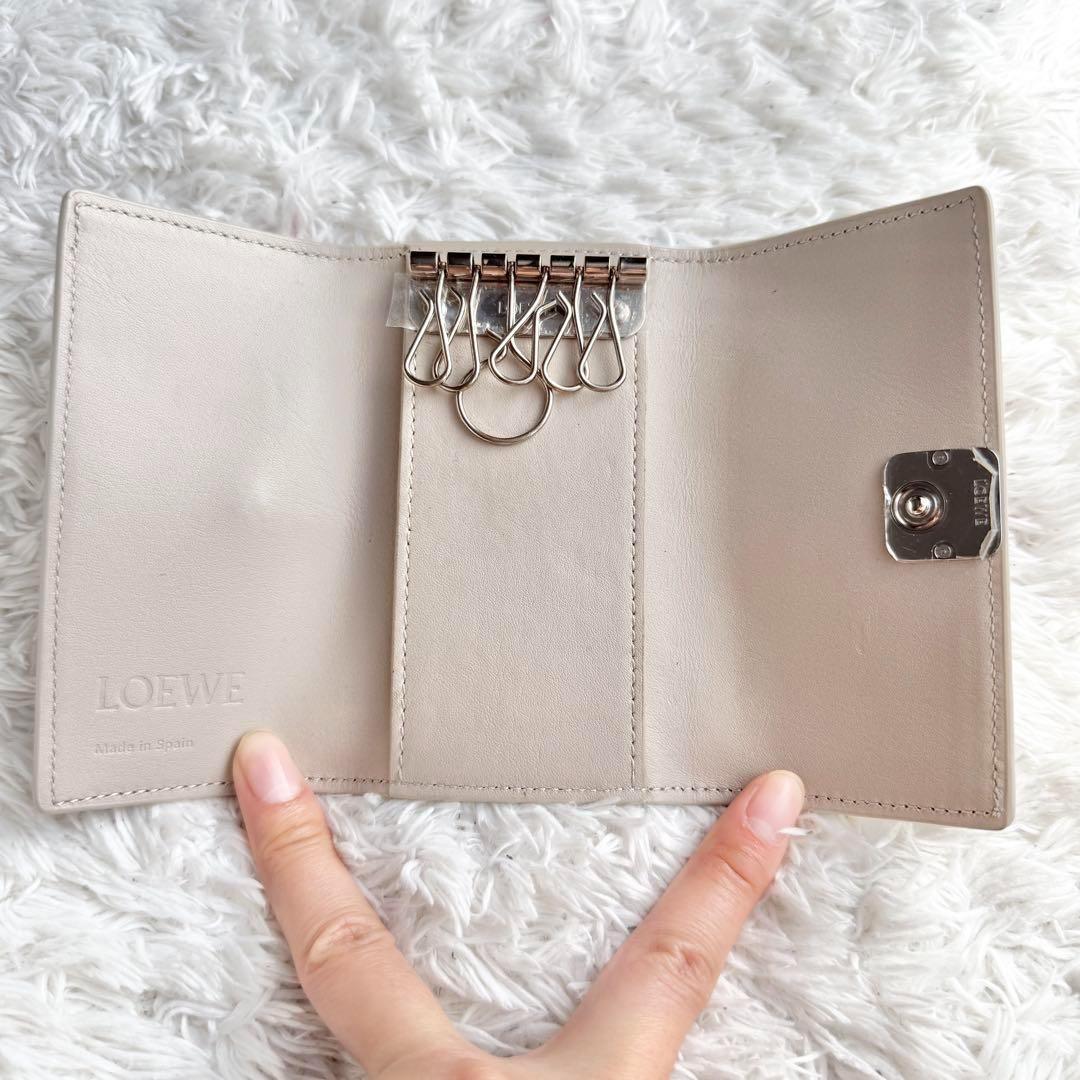 【極美品】ロエベ 6連キーケース アナグラム ライトゴースト ベージュ