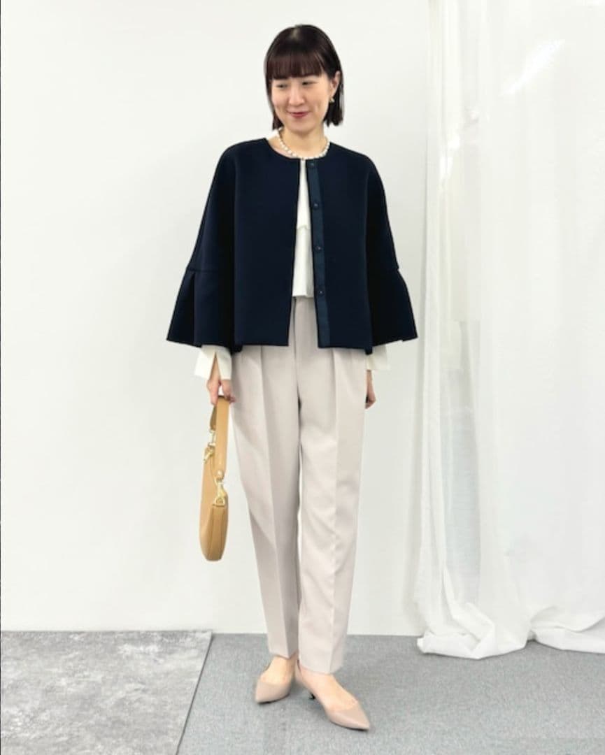 ノーカラージャケット ネイビー フレア袖 ♡クリーニング済です。