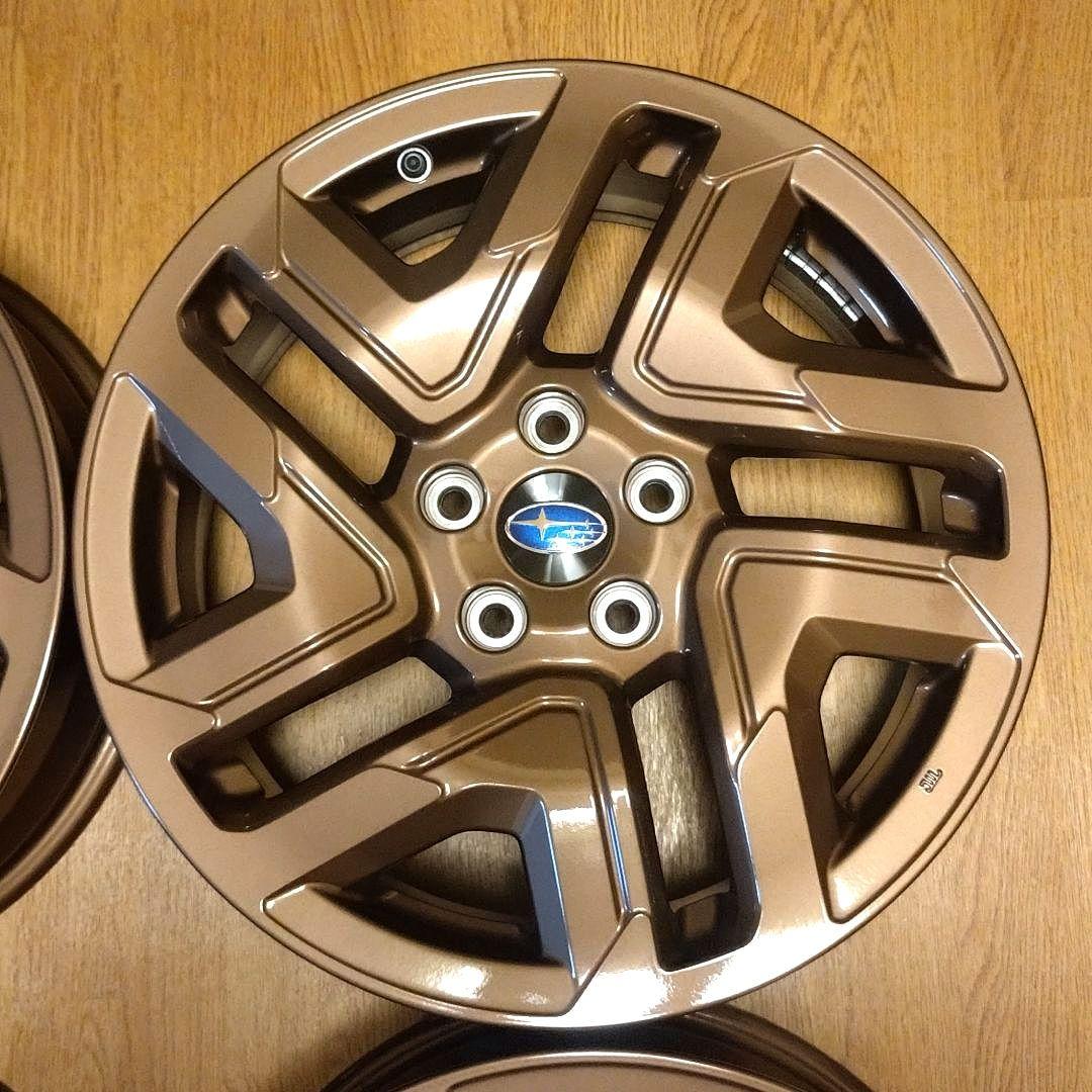 【Makin①】スバル 新型フォレスター 純正18インチホイール 2本