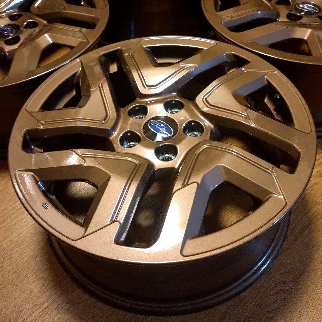 【Makin①】スバル 新型フォレスター 純正18インチホイール 2本