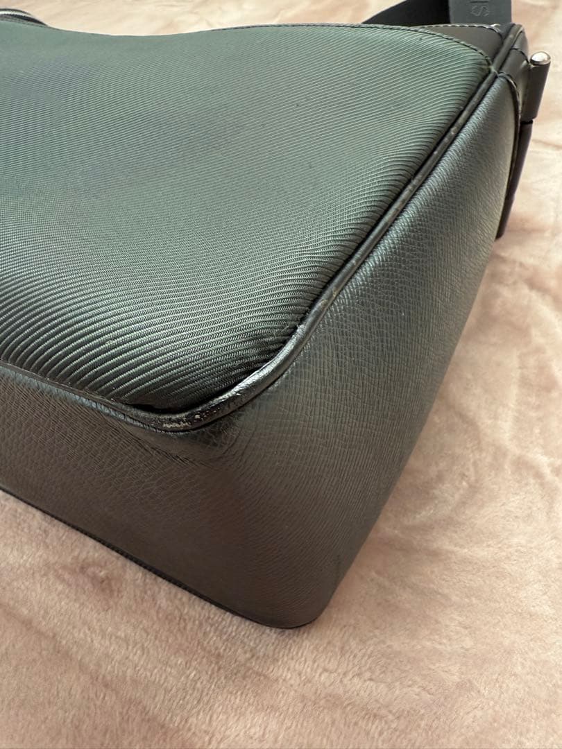 LOUIS VUITTON タイガ タイミール カバン ショルダーバッグ