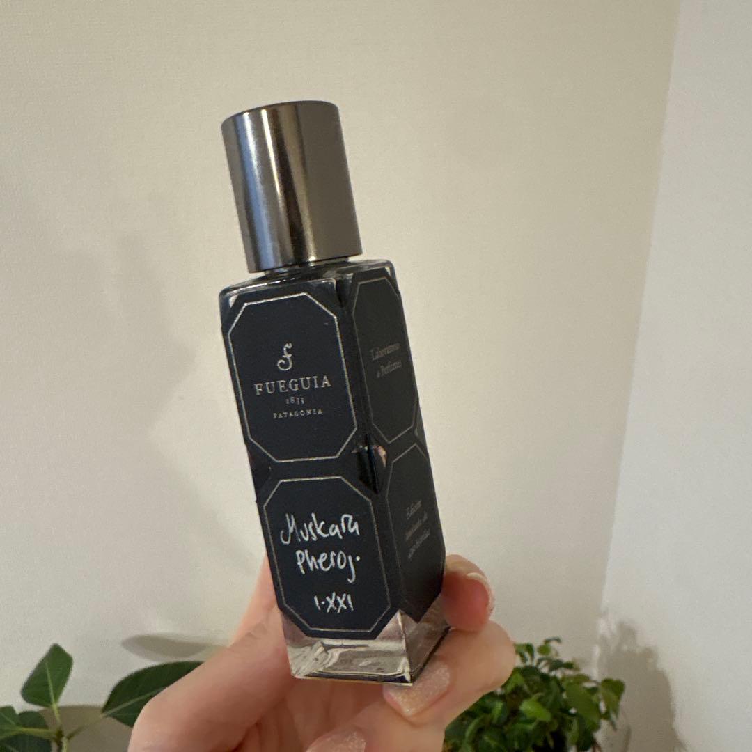 焦*右様 フエギア ムスカラフェロジェイ 30ml