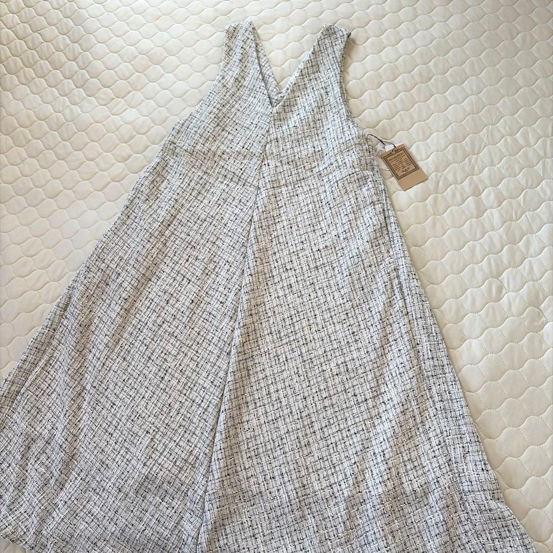 【新品タグ付】BEARDSLEY✴︎ツイードフレアワンピース　ホワイト サイズ1