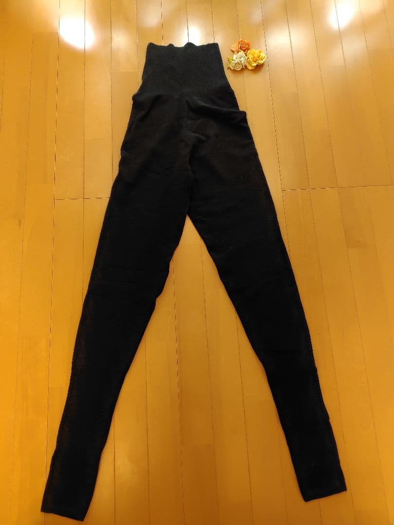 リゼッタ　レギンス　スパッツ　レッグウェア　腹巻き　タイツ　ニット　ウール