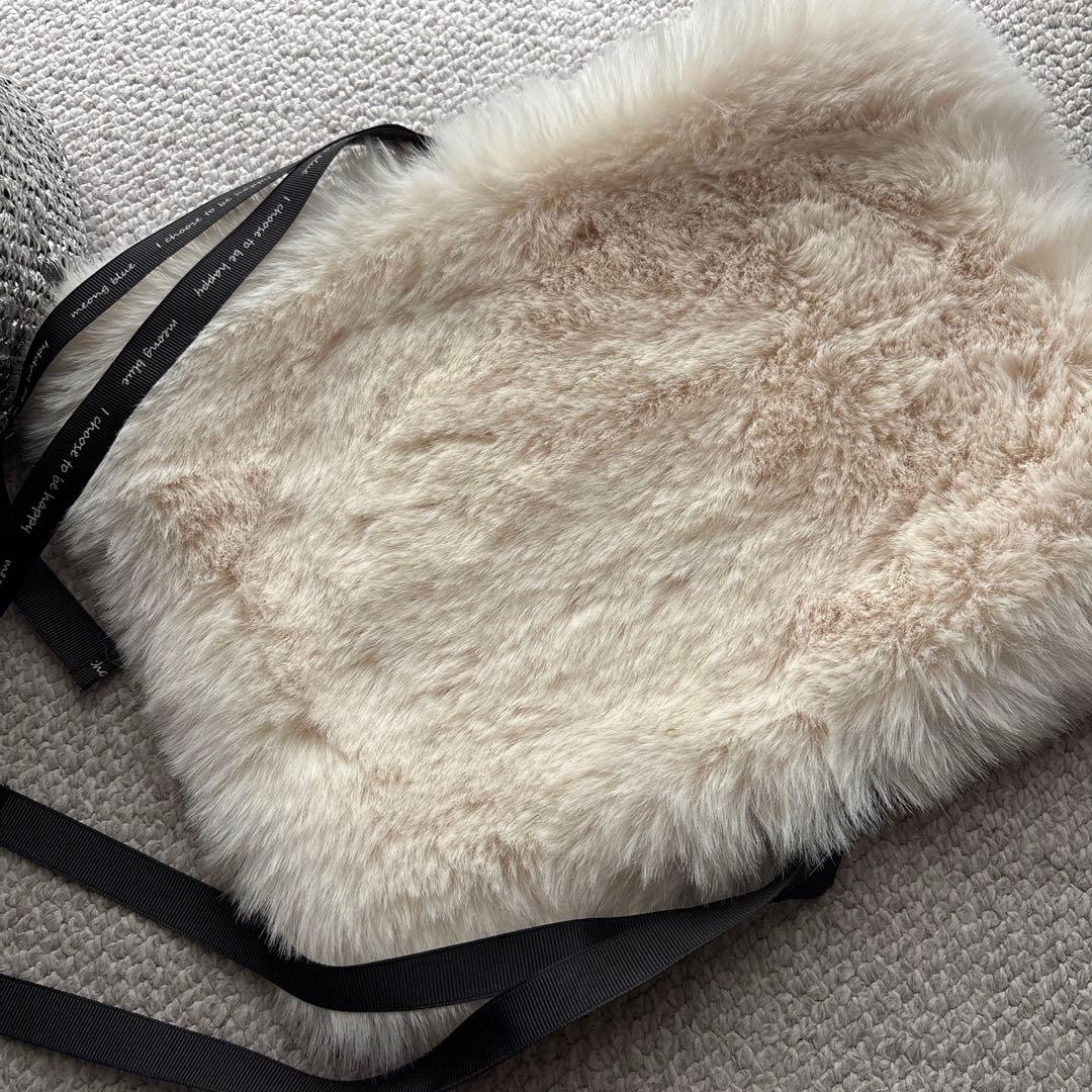 【美品】OVALKago-Bag Charm、ファー付きワンハンドルカゴバッグ