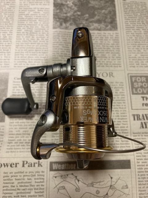 【極美品・完動品】SHIMANO ツインパワー 2500mgs
