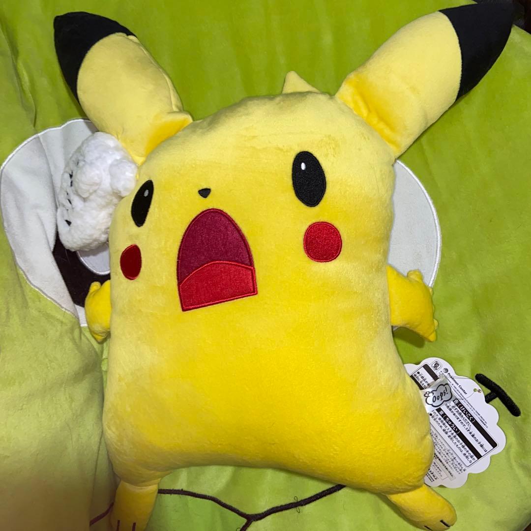 ピカチュウOopsクッション