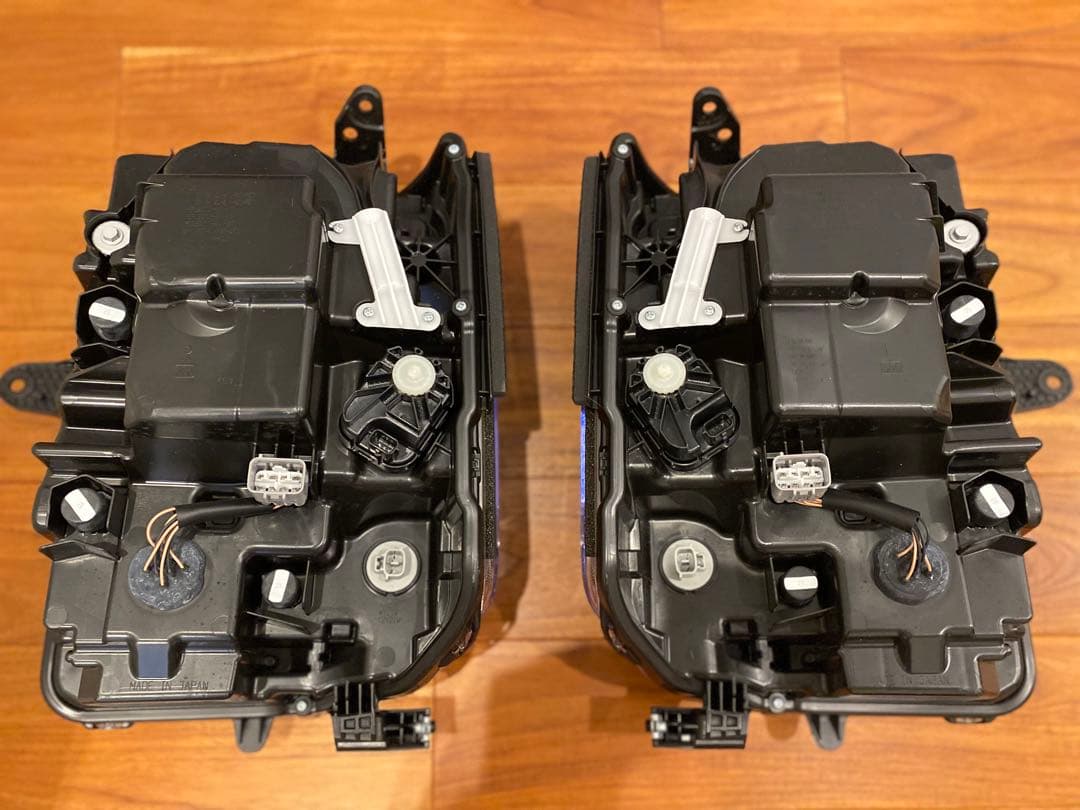 スズキ エブリイバンjoinターボ　DA17V 純正LEDヘッドライト