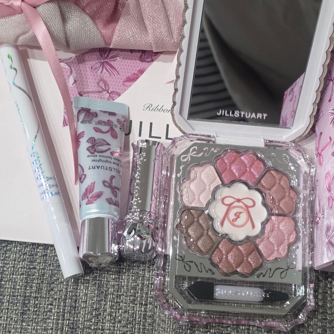 JILLSTUART リボンファッ ションショー クリスマスコフレ 2025年