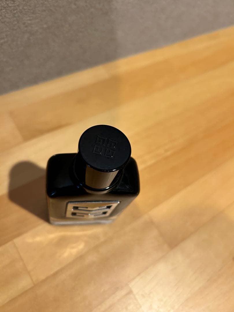 Givenchy 香水 ジェントルマン オーデパルファム ソサイエティ