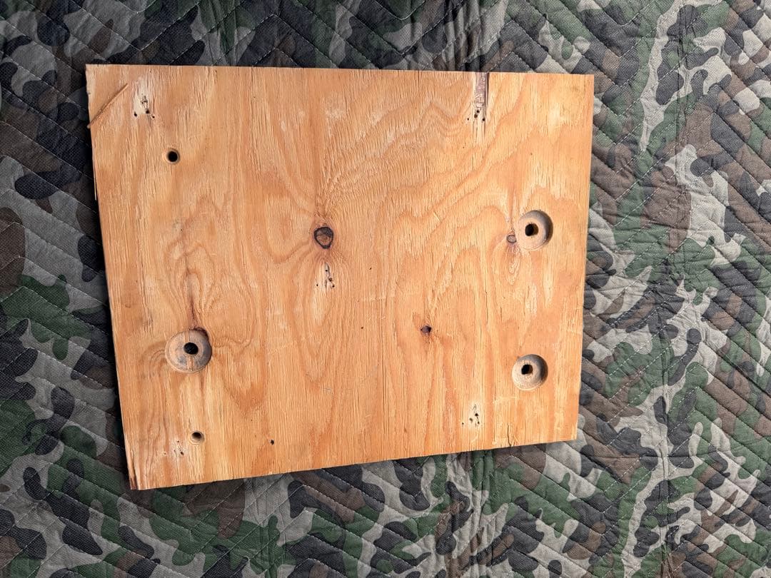 UD クオン　金華山　センターコンソール