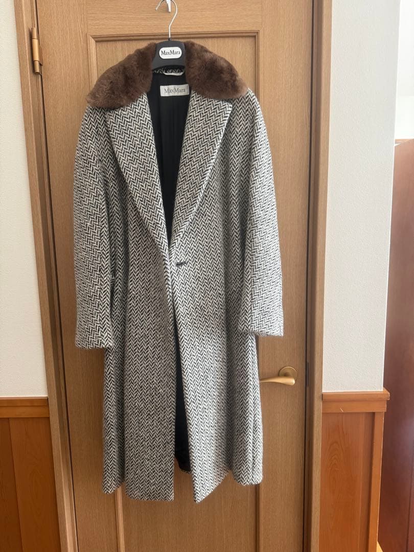 ヘリンボーン柄ロングコート ファー襟付き