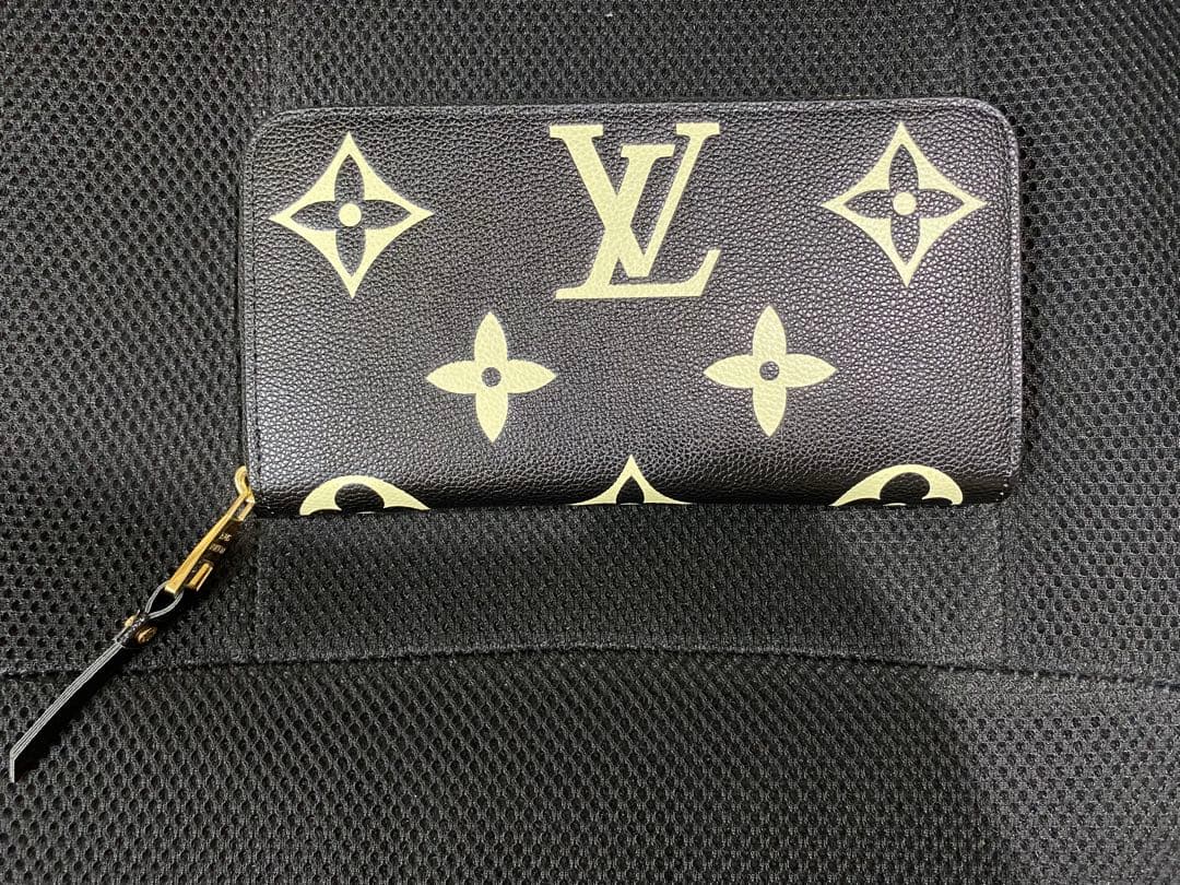 Louis Vuitton ファスナー式財布 ブラック/イエロー