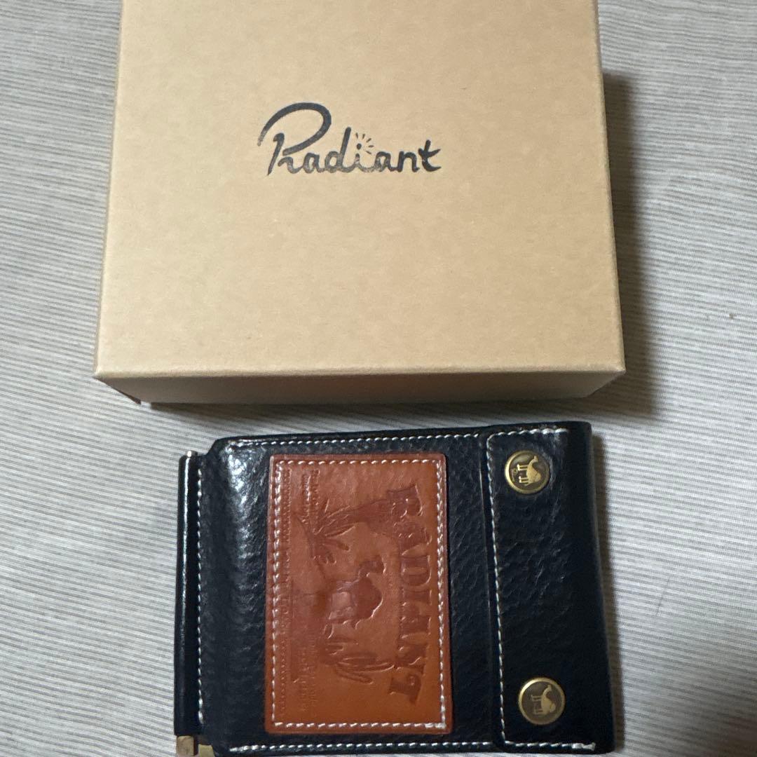 Radiant 黒 レザー マネークリップ　二つ折り財布