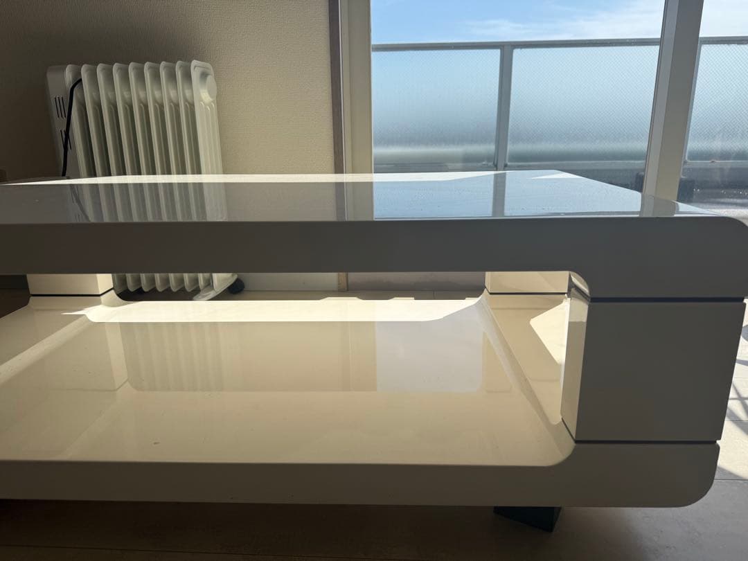 【最終値下げ】センターテーブル 白 鏡面