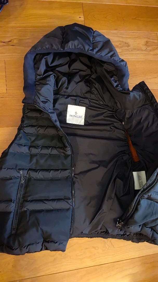 値下♡モンクレール　ダウンベスト美品