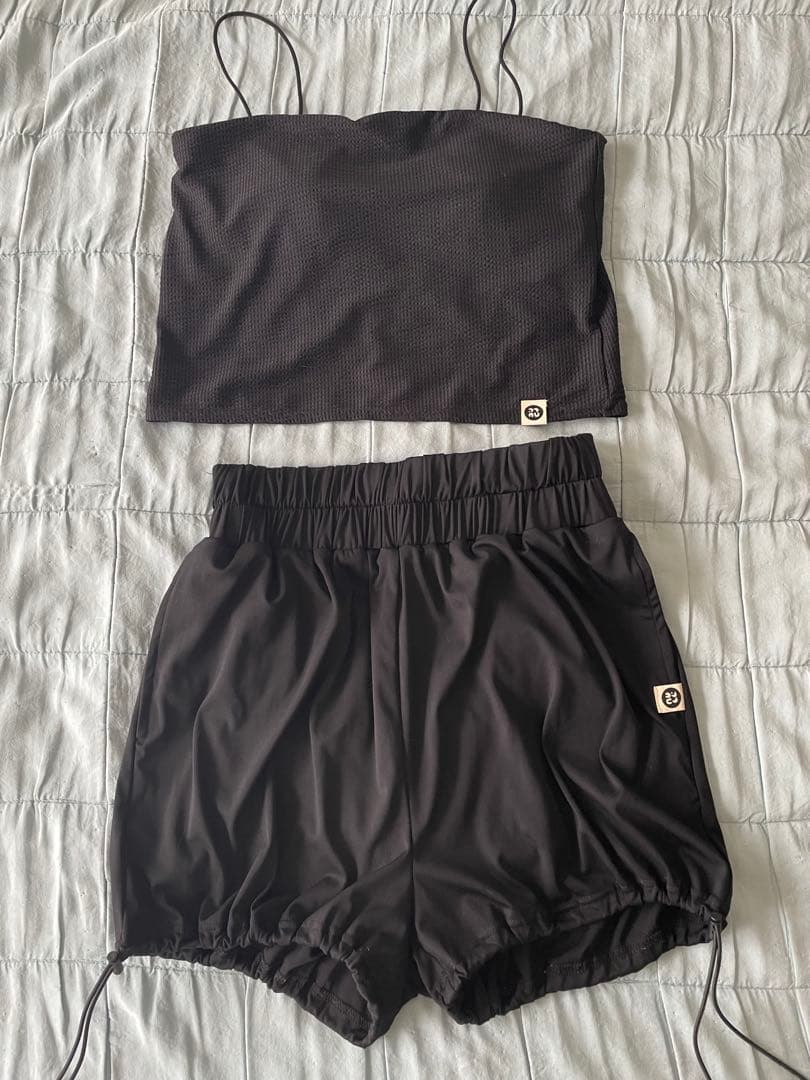 nullのセパレート水着 タンクトップとショートパンツ