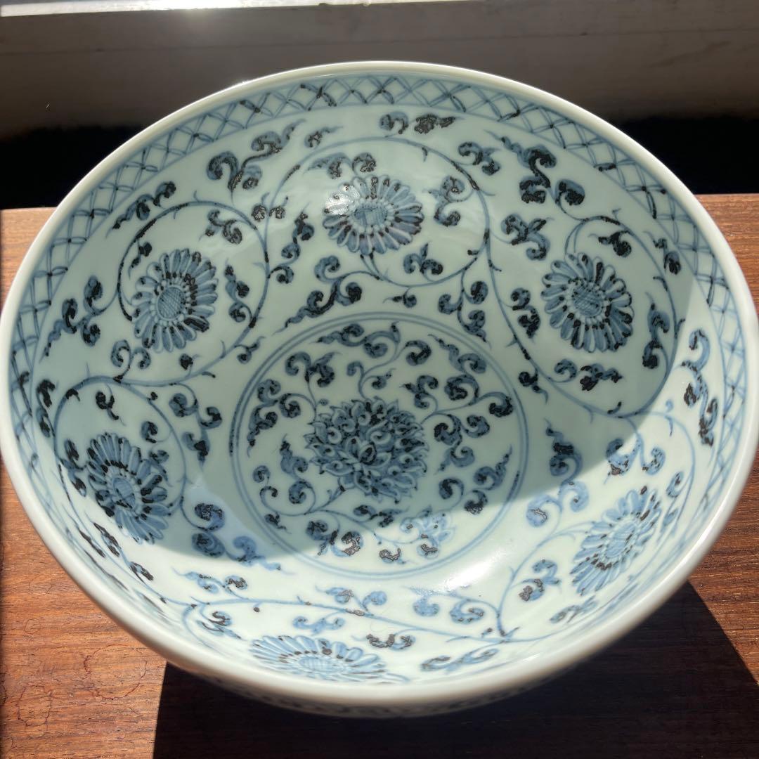 希少美品　明初期　染付青い花柄の陶器ボウル