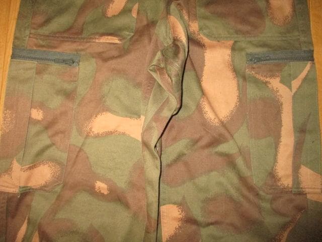 ９０年代　ハンガリー軍　カモフラージュ　ミリタリーパンツ　１８８　４７