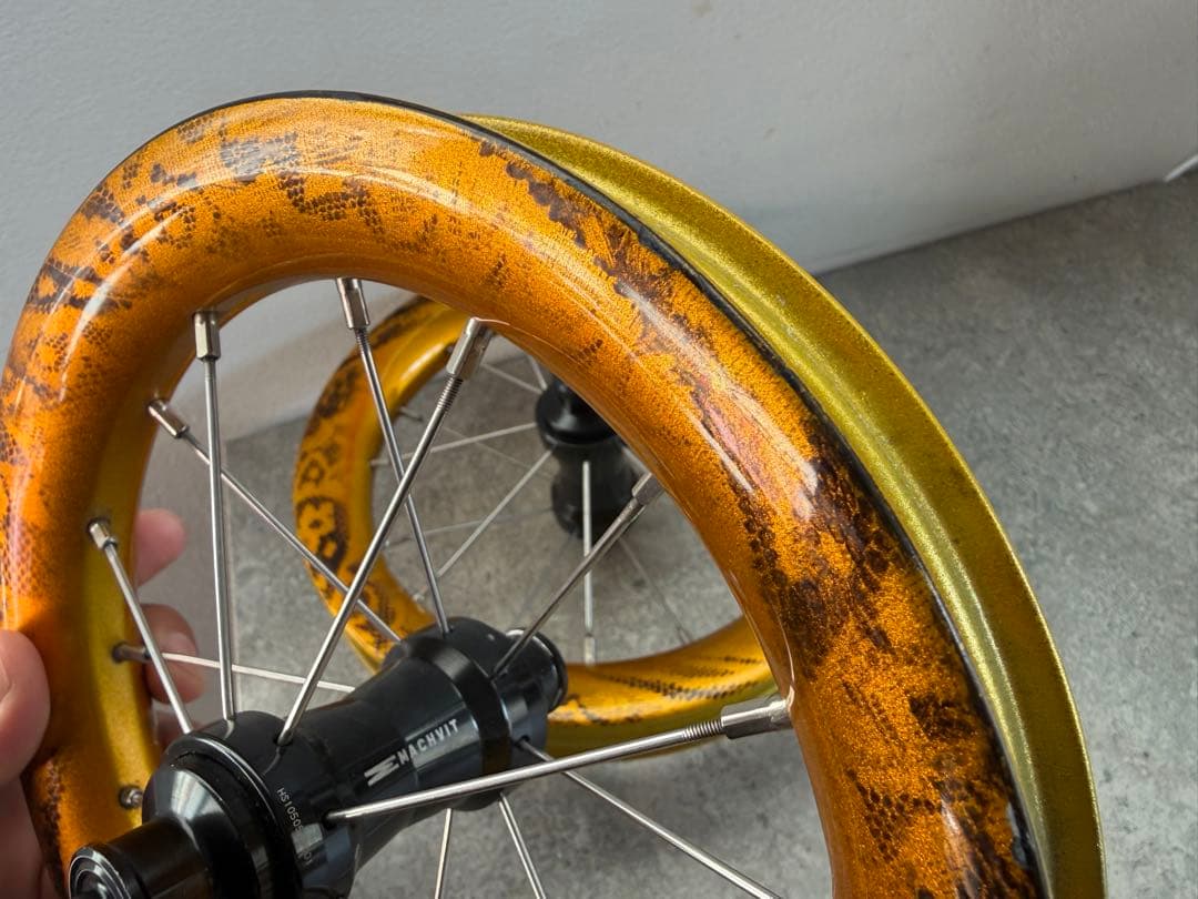 【中古】マッハビット　V3 カーボンリム　16スポーク　カスタムリム　ランバイク