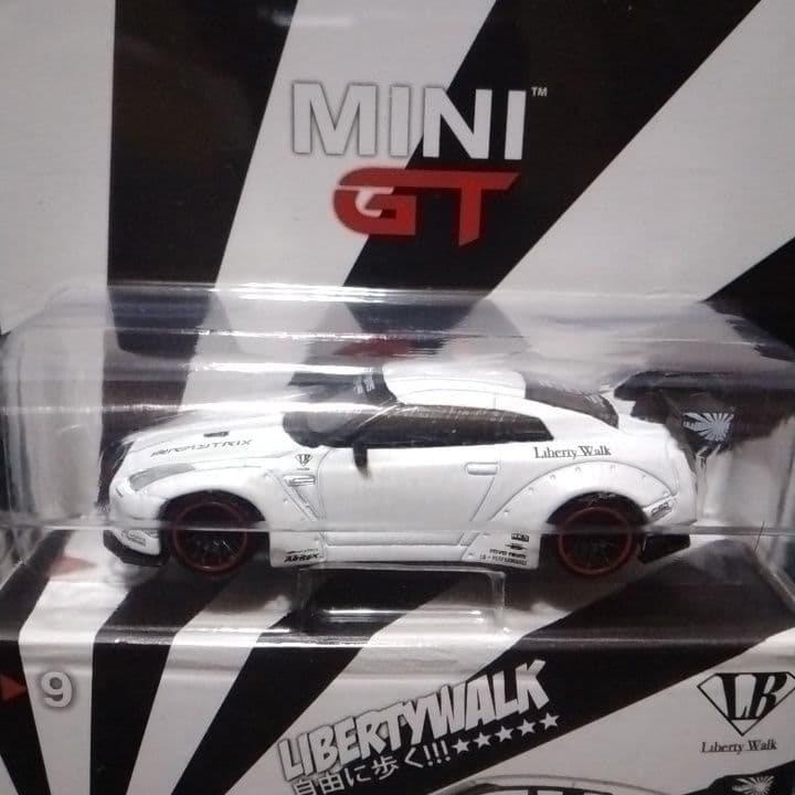 MINI GT LB★Works Nissan GT-R Matte White