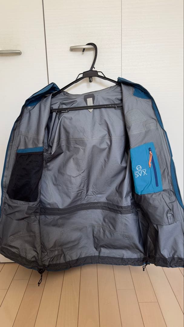 ARC'TERYX Theta SVX Sサイズ　色Thelo blue