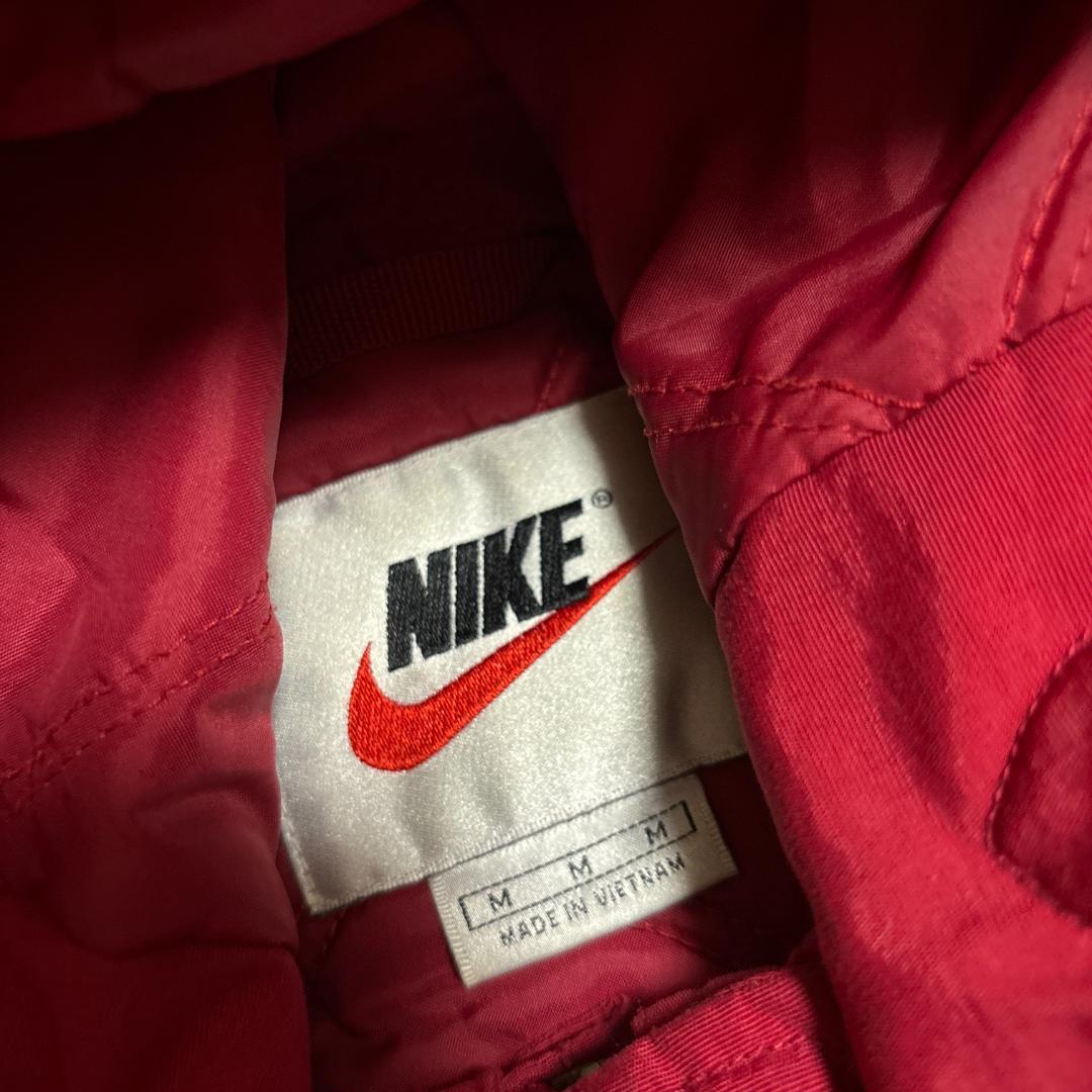 90s NIKE ベンチコート ロング 赤 黒 スオッシュ M 中綿 古着