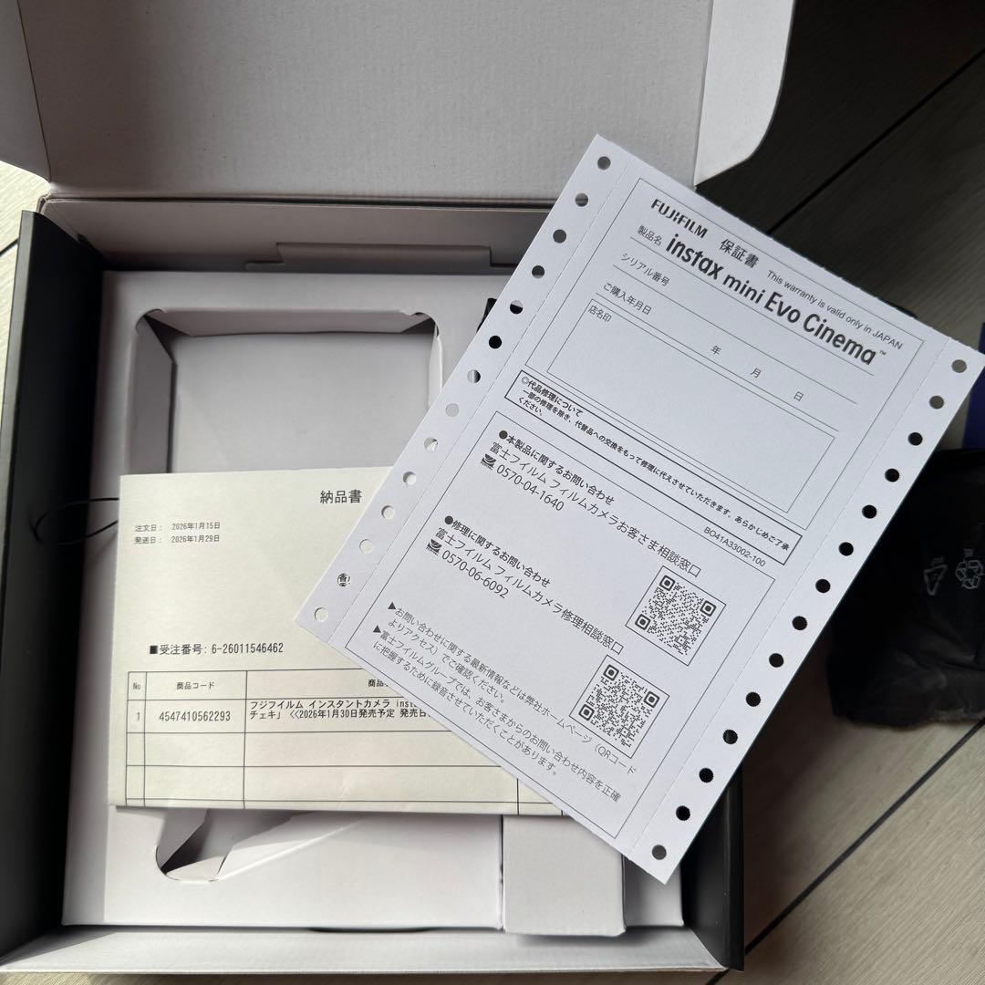 富士フィルム instax mini Evo Cinema ブラック　チェキ