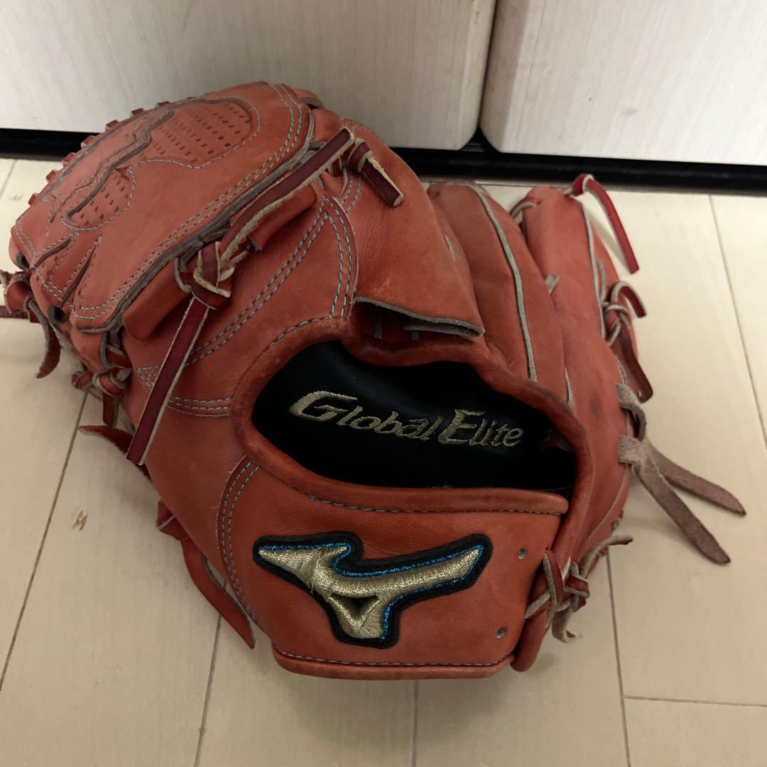 グローバルエリート　硬式　投手用　左　ピッチャー　ピッチャー用 早い者勝ち