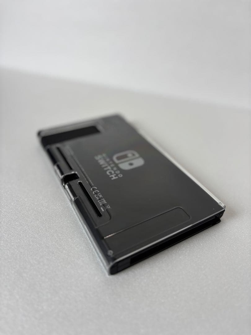 ほぼ新品 Nintendo Switch 本体 2024年製