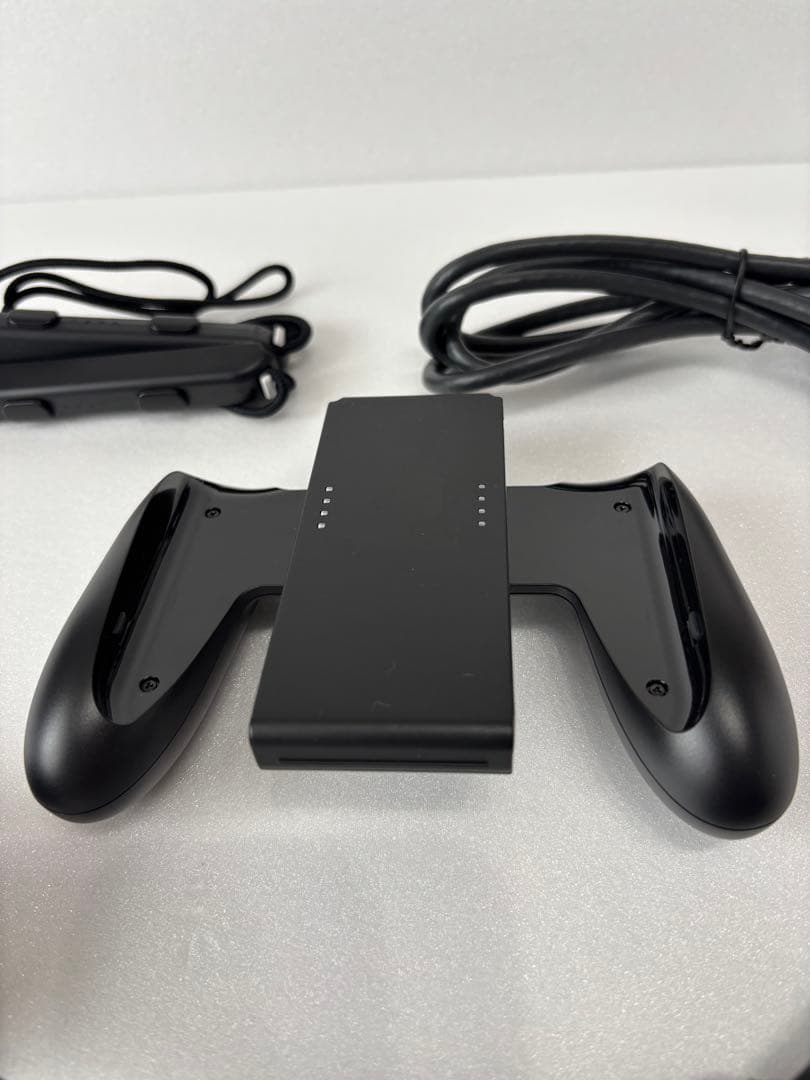 ほぼ新品 Nintendo Switch 本体 2024年製