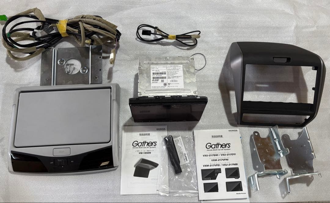 ホンダ純正Gathers VXM-217VFNi 後席モニタVM-185EN