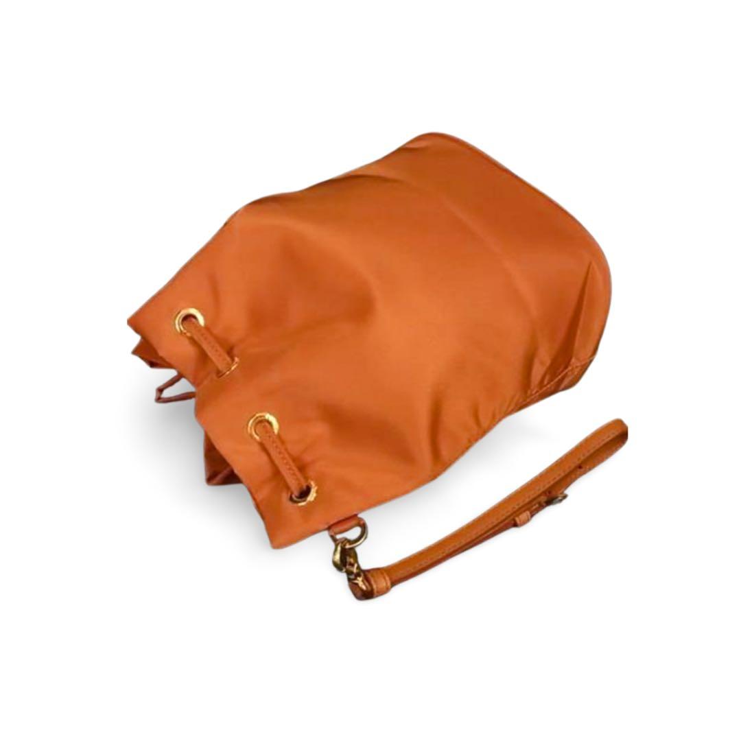 PRADA プラダ 巾着型 マルチポーチ ポーチ オレンジ系